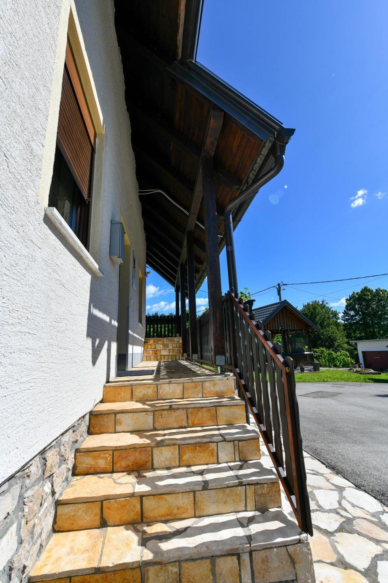 Apartment & Rooms Luketic Rastovaca Exterior photo